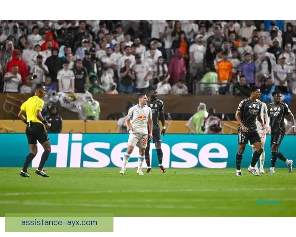 欧洲劲旅逆转夺冠,年轻球员崭露头角引发球迷热议 欧洲劲旅逆转夺冠,年轻球员崭露头角引发球迷热议